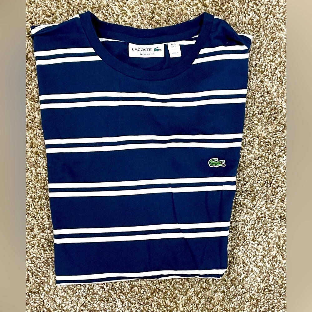 Lacoste men’s short sleeved shirt - size large